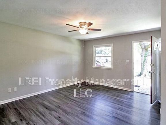 2nd image of 7405 Edenroc Ln