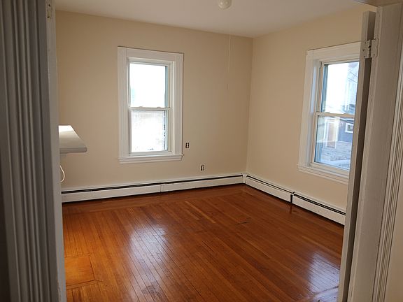 3rd image of 35 Fairview St #2
