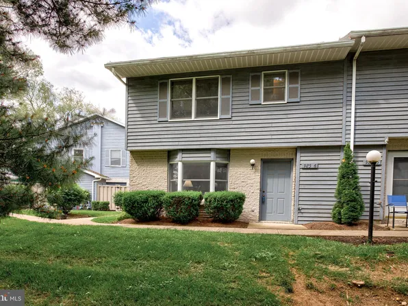 925 W Whitehall Rd APT 6, State College, PA 16801