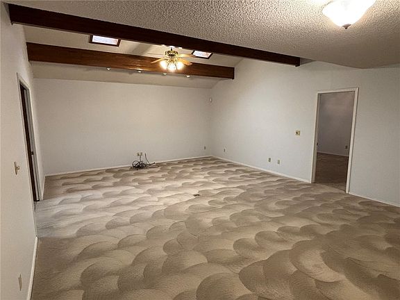 4th image of 1708 Deer Run Dr #13