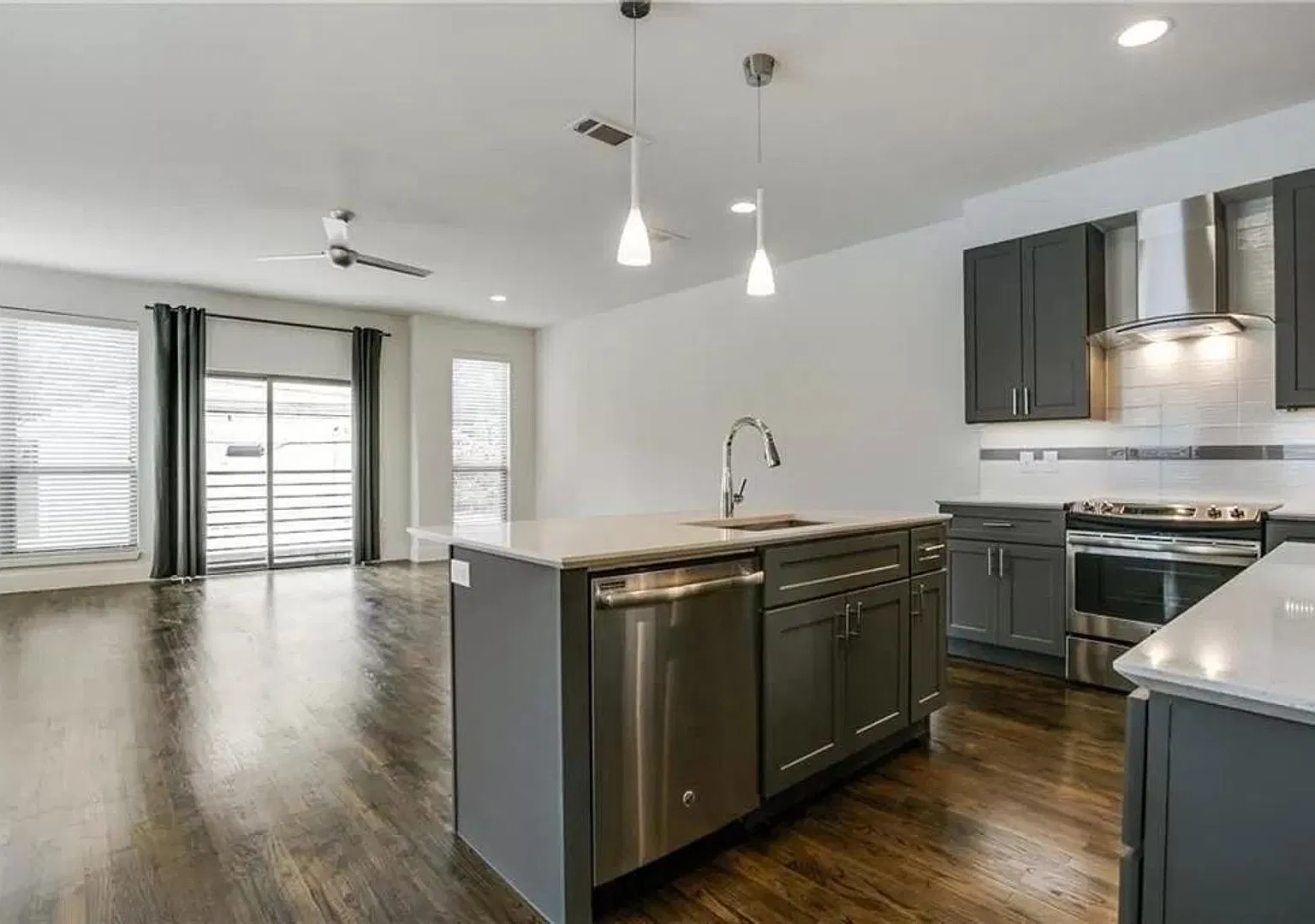 4303 Cole Ave — Photo 4