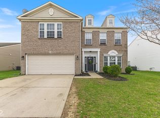 797 Hickory Pine Dr, New Whiteland, IN 46184