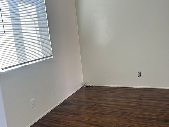 4th image of 1127 W 253rd St