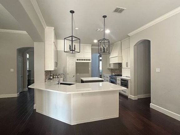 3rd image of 2106 Creekvista Dr