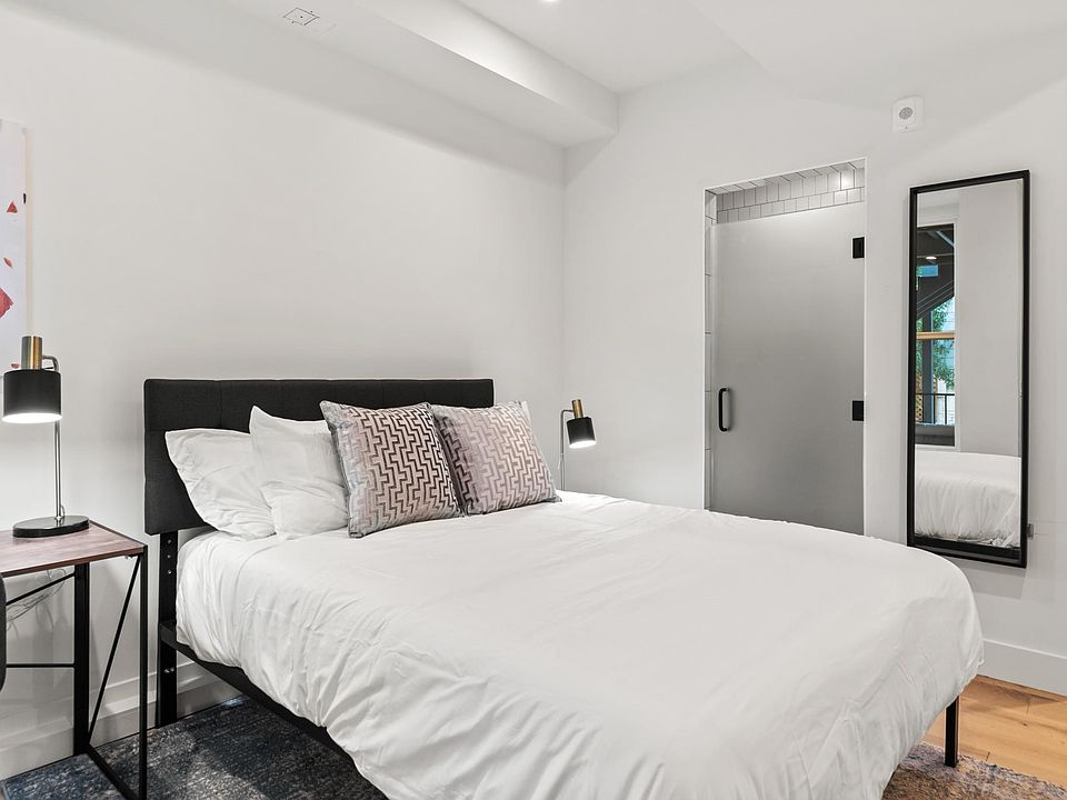 1st image of 2263 Sacramento St #301