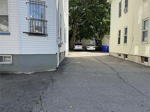 4th image of 16 Calla St