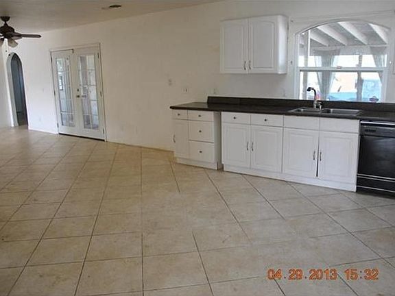 5th image of 2530 Palm Ave