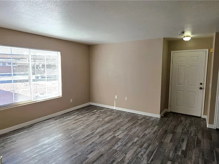 1830 N Pecos Rd #142 — Photo 3