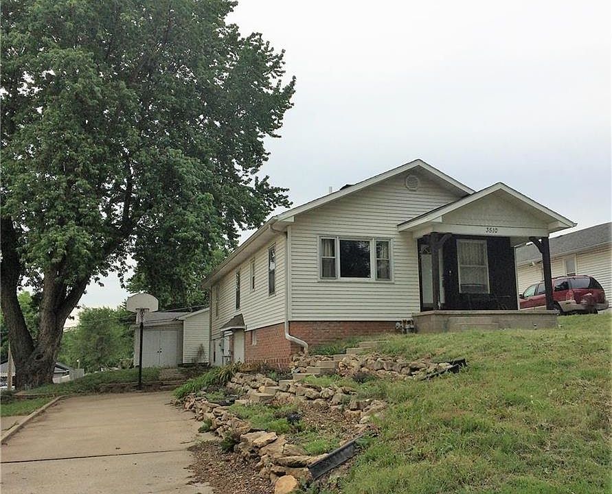 1st image of 3510 Sacramento St