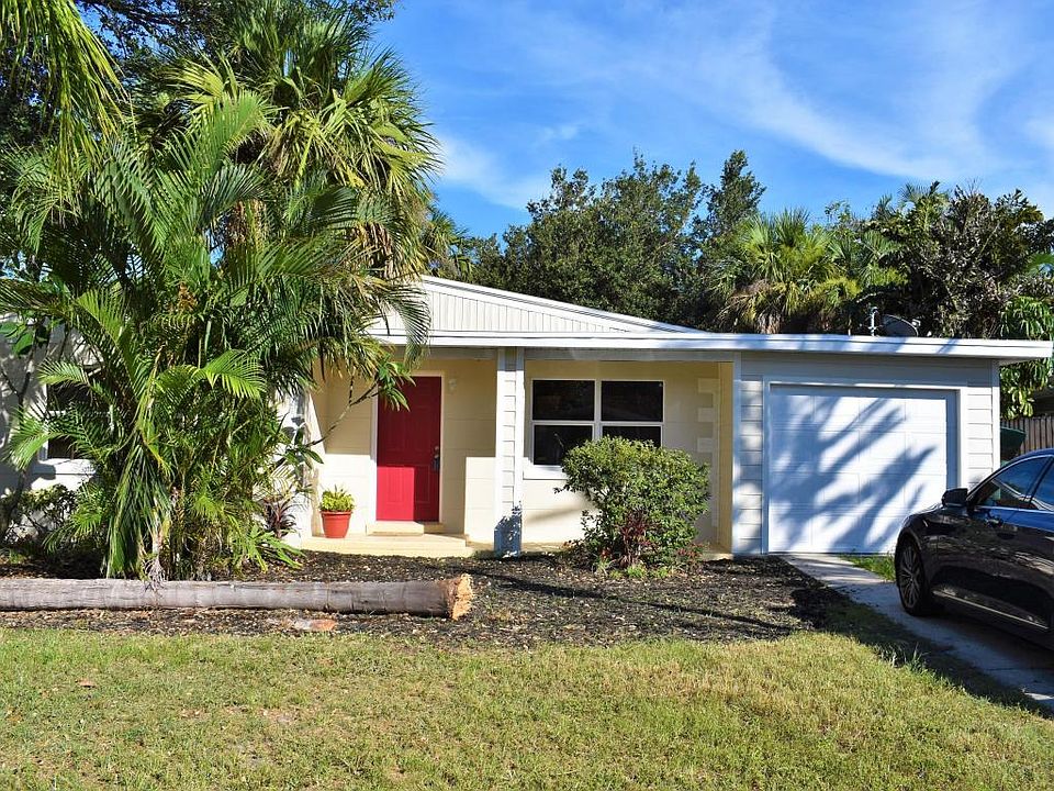1st image of 211 Lantana Ln