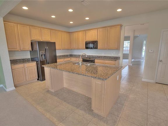 5th image of 11811 Barletta Dr