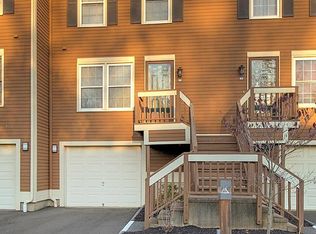 55 Foxbridge Village Rd #55, Branford, CT 06405