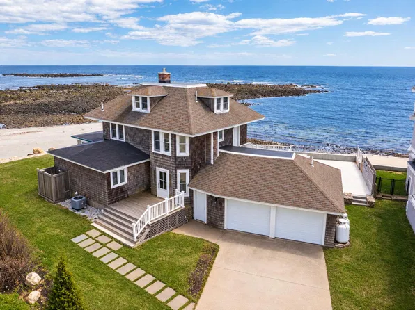 26 Gold Ribbon Drive, Wells, ME 04090