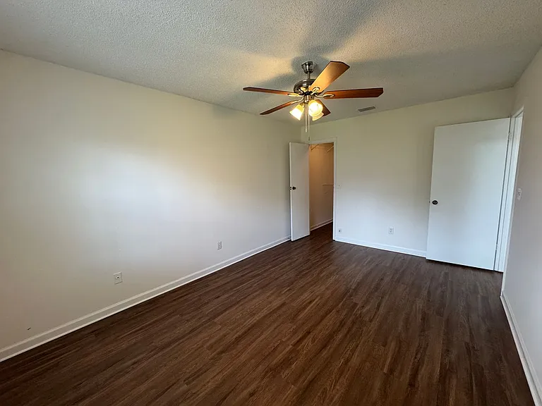 10272 Arrowhead Dr — Photo 15