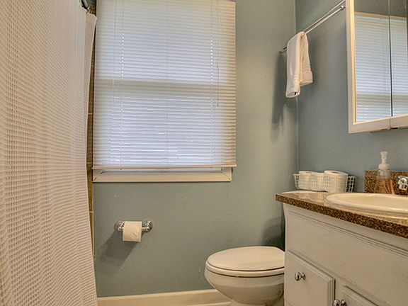 5th image of 3030 S 121st St