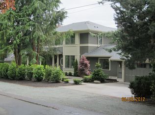 3045 71st Ave SE, Mercer Island, WA 98040