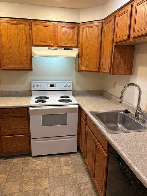2 bed, 820 sqft, $1,375 — Photo 4