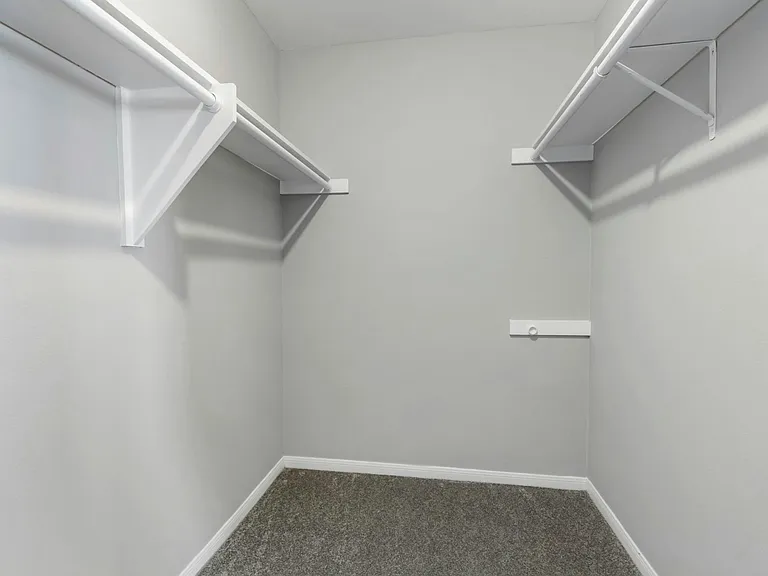 2226 Nantucket Dr — Photo 37