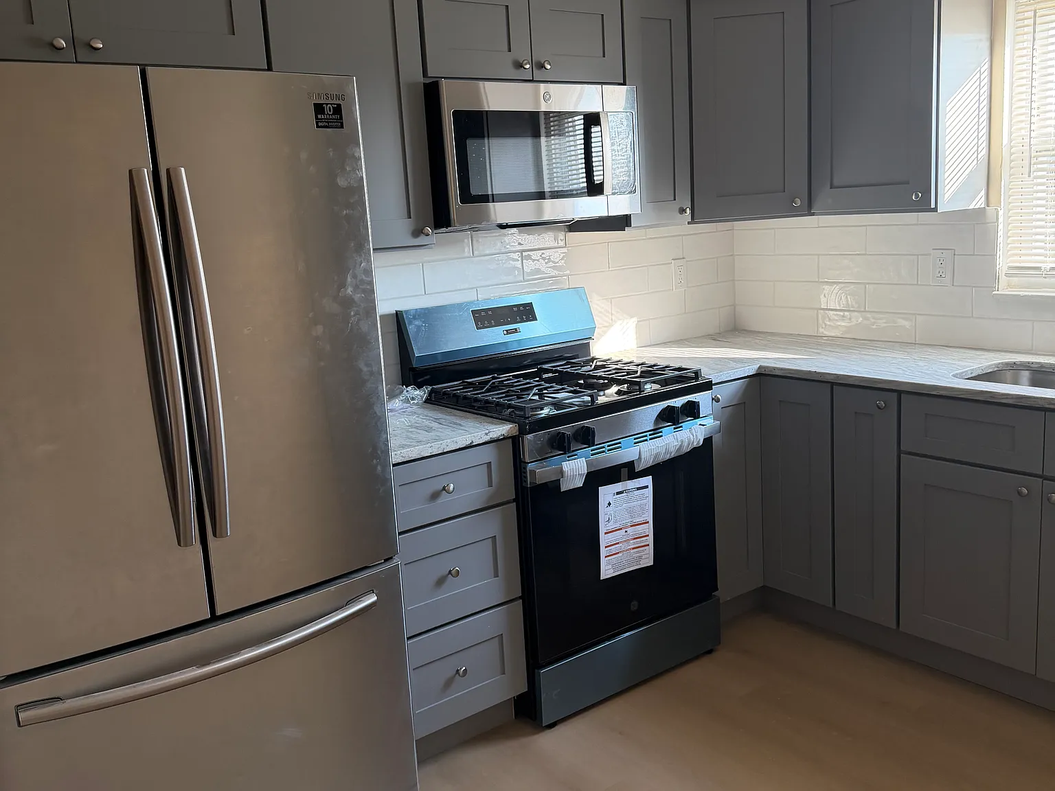3 bed, 2280 sqft, $2,000 — Photo 3