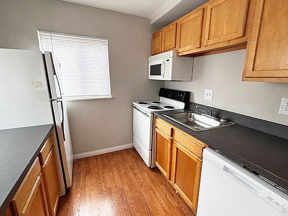 2nd image of 555 Lowell Ave APT 7