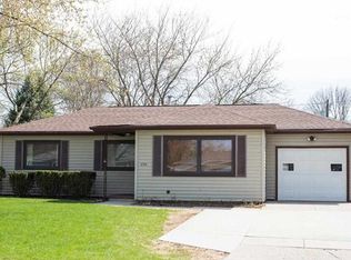 1134 Loretta Ave, Waterloo, IA 50702