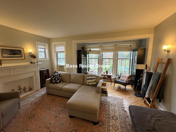 6978 N Greenview Ave APT 1, Chicago, IL 60626