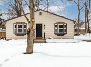 16 Arnott Rd, Manchester, CT 06040