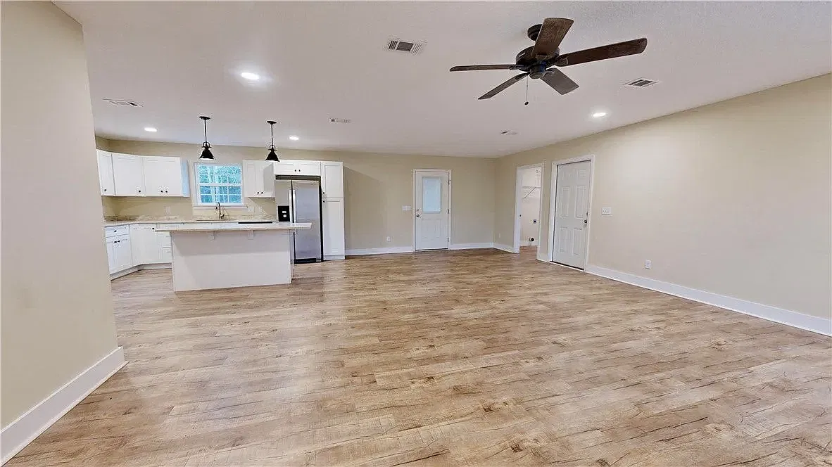 3 bed, 1762 sqft, $1,600 — Photo 3