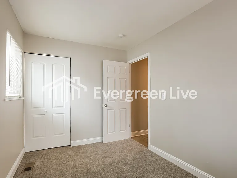 8816 Montery Ct — Photo 13