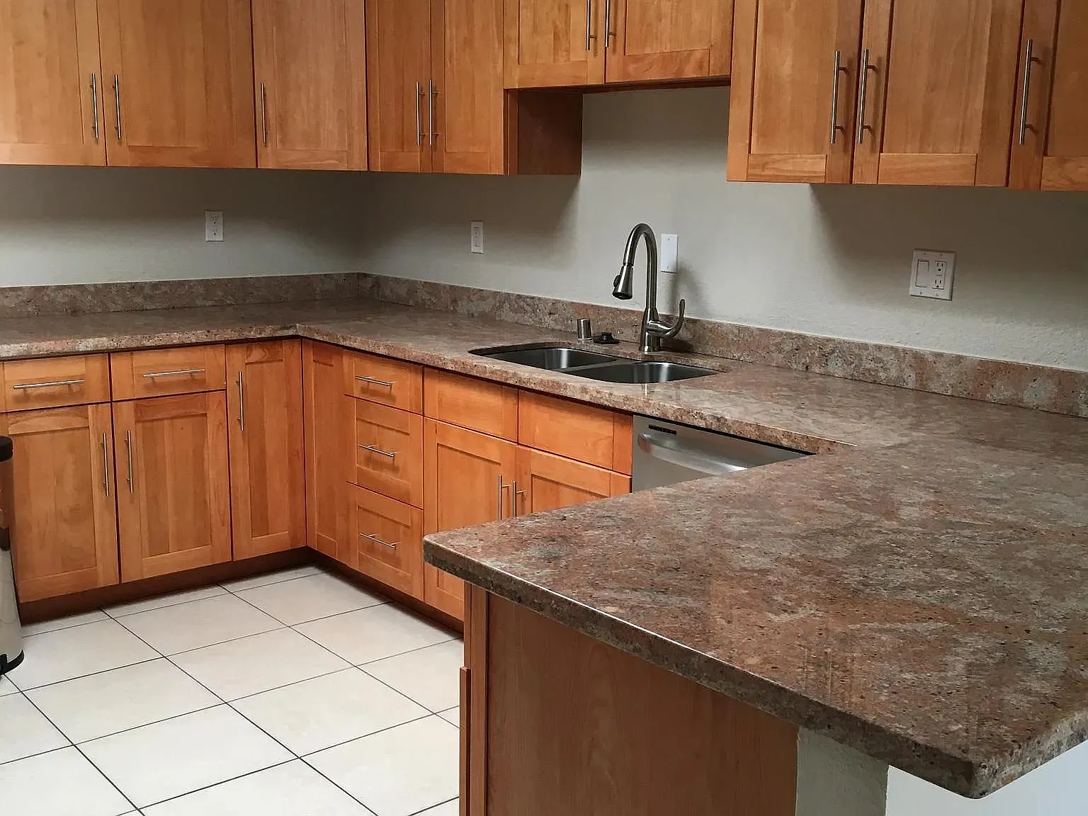 4 bed, $7,695 — Photo 4