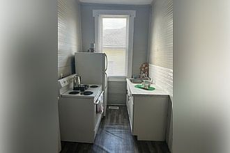2nd image of 526 E Fisher St #1