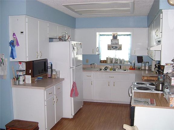 4th image of 2354 County Road 445