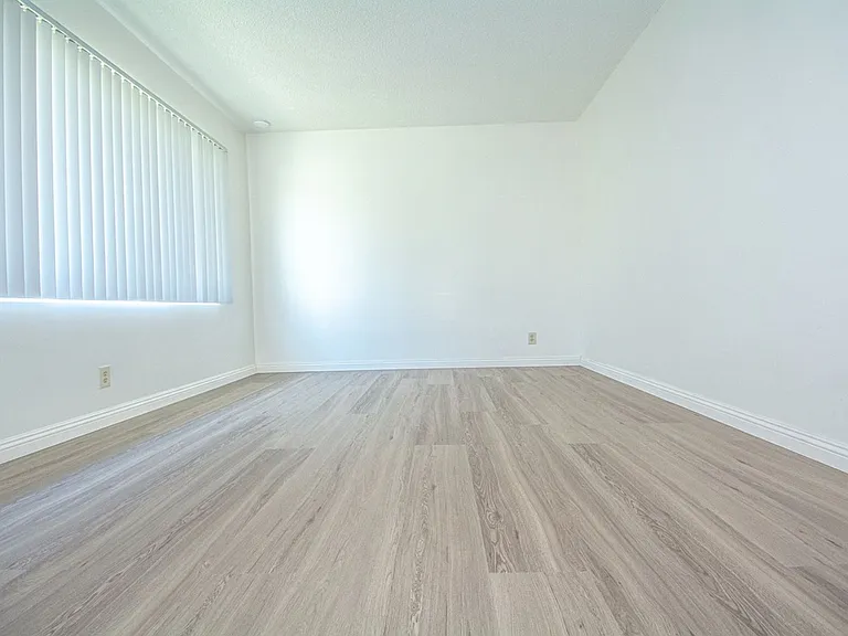 306 N Azusa Ave — Photo 7
