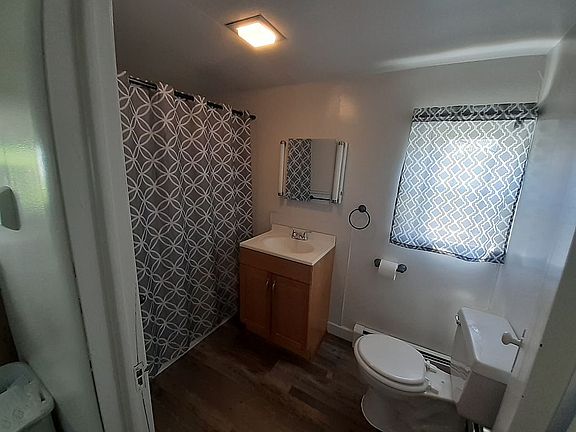 4th image of 420 Ida St