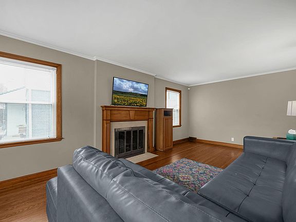 5th image of 355 Binns Blvd