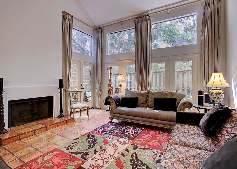 1st image of 8943 Briar Forest Dr