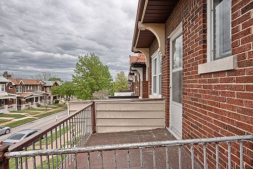 3rd image of 5032 Mardel Ave