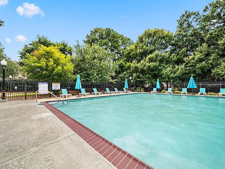 375 Ralph McGill Blvd NE #1402 — Photo 4
