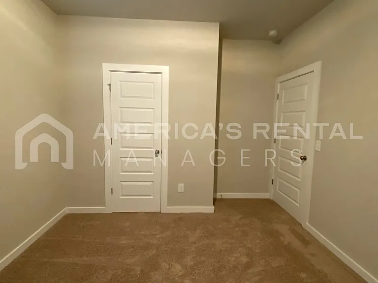285 Avalon Way — Photo 18