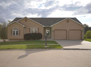 1106 S Arbor St, Savannah, MO 64485