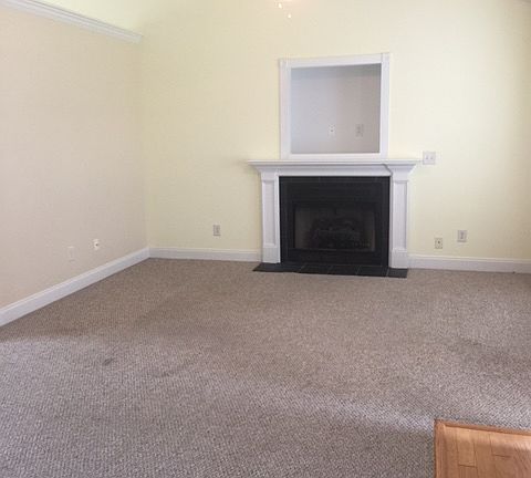 3rd image of 710 Hillside Dr