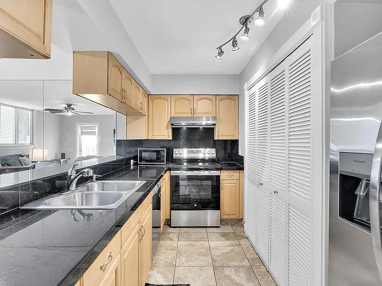 3930 S Roosevelt Blvd #304 — Photo 3