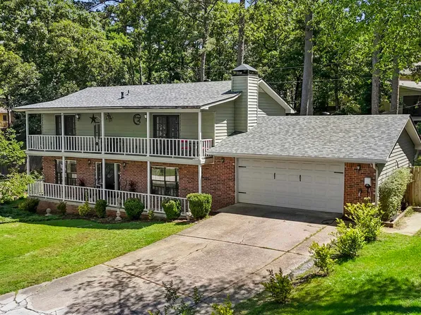 9 Wellington Ct, Little Rock, AR 72227