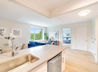 65-70 Austin St #304, Rego Park, NY 11374