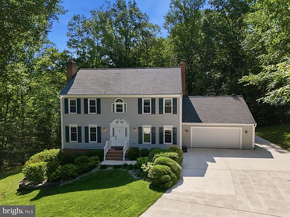 3rd image of 11211 Caisson Ct