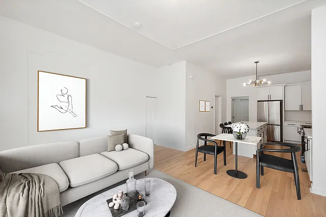 Building Photo - 1041 S Oakley Blvd #1