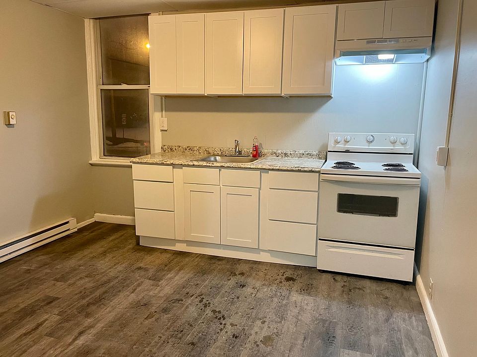 1st image of 634 Main St APT A3