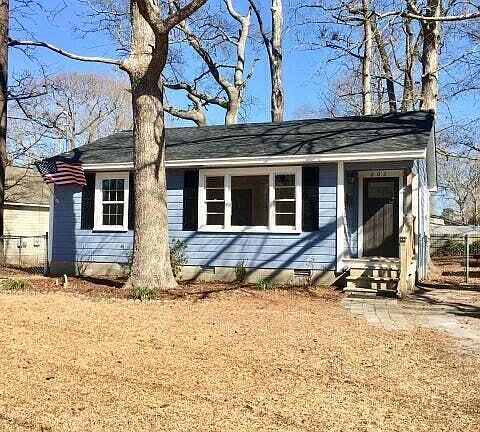 2nd image of 203 Red Oak St
