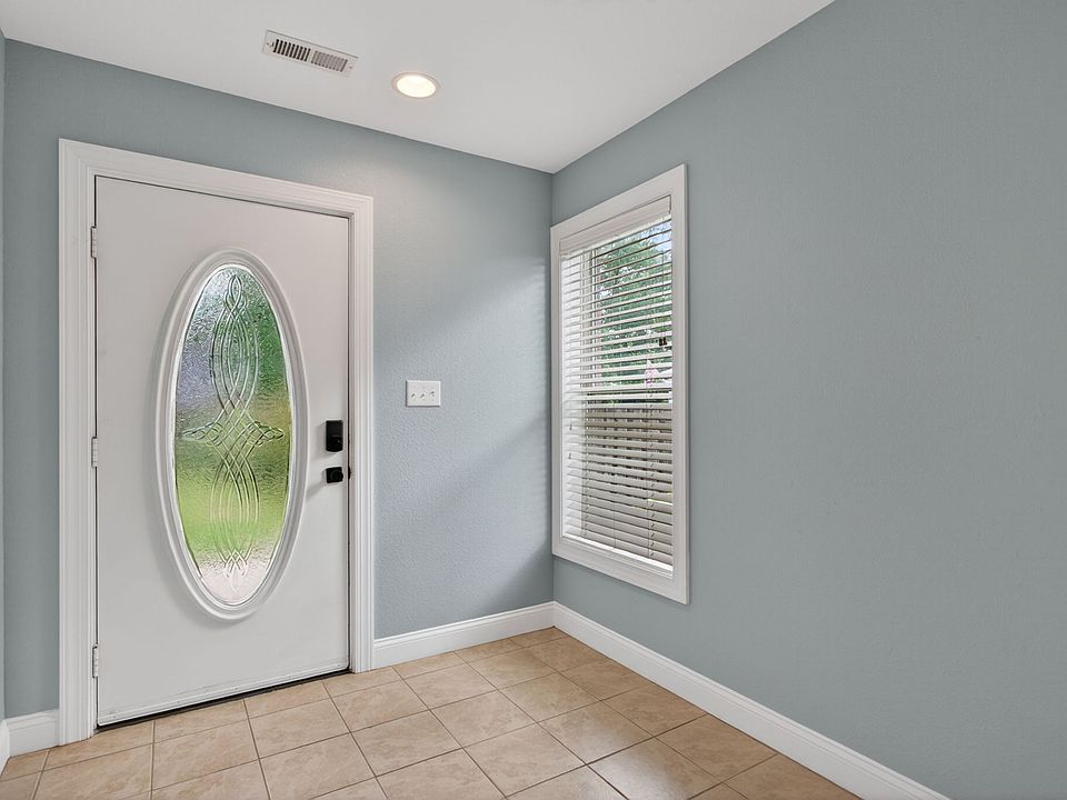 1st image of 1136 Arlynn Ln