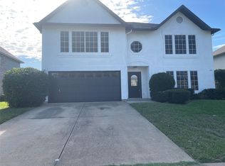 3152 Pine Valley Dr, Grand Prairie, TX 75052